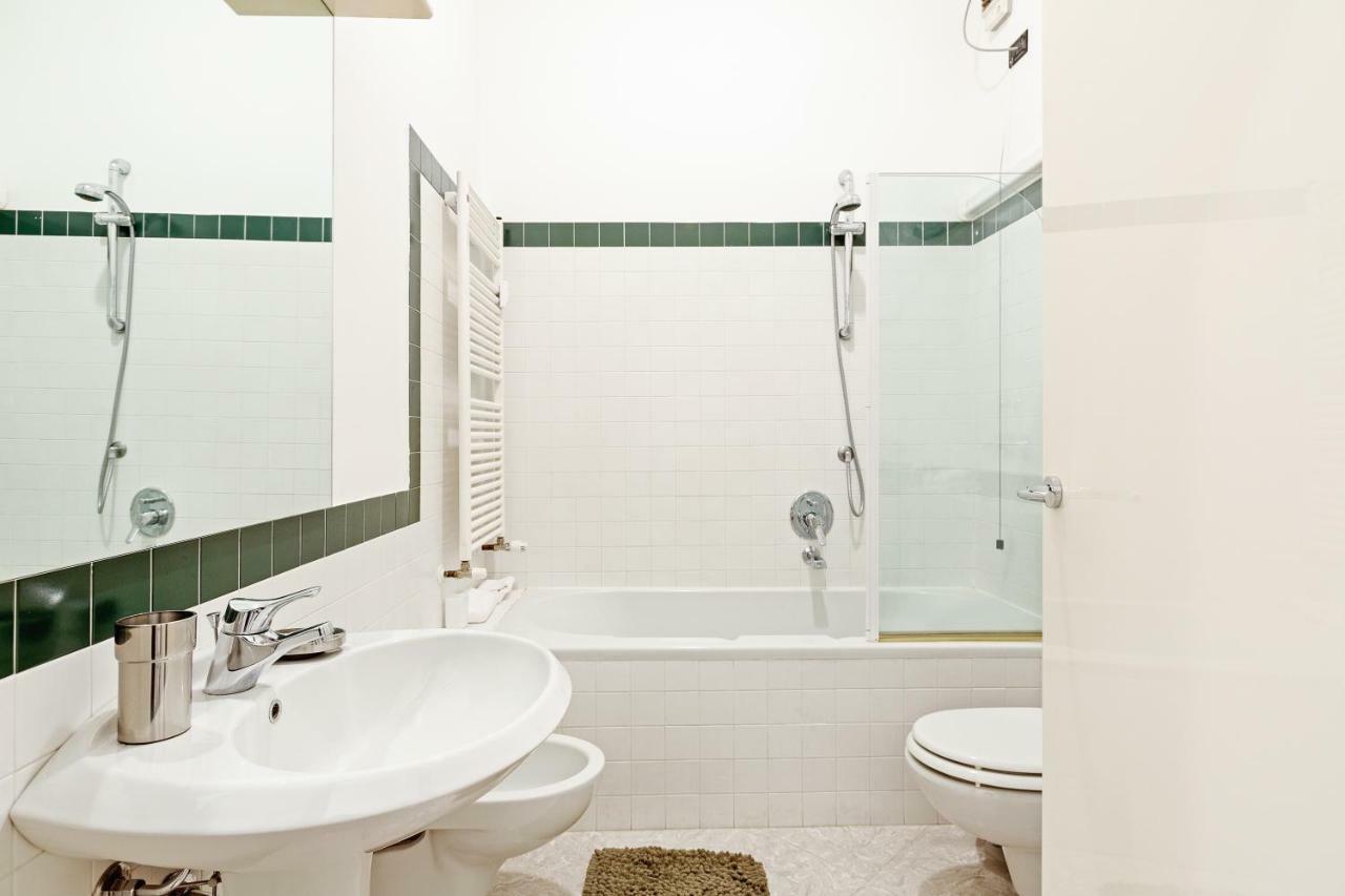 S. Maria Valle Central Roomy Flat Mediolan Zewnętrze zdjęcie